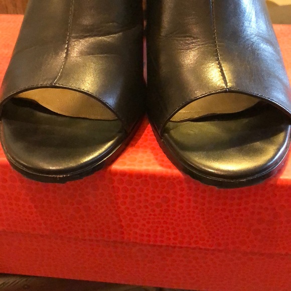 Donald Pliner! 😱😱 - Picture 4 of 8